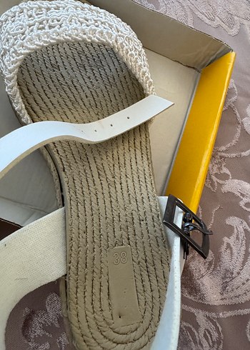 Beyaz Örgü Bantlı Kadın Sandalet - Görsel 2