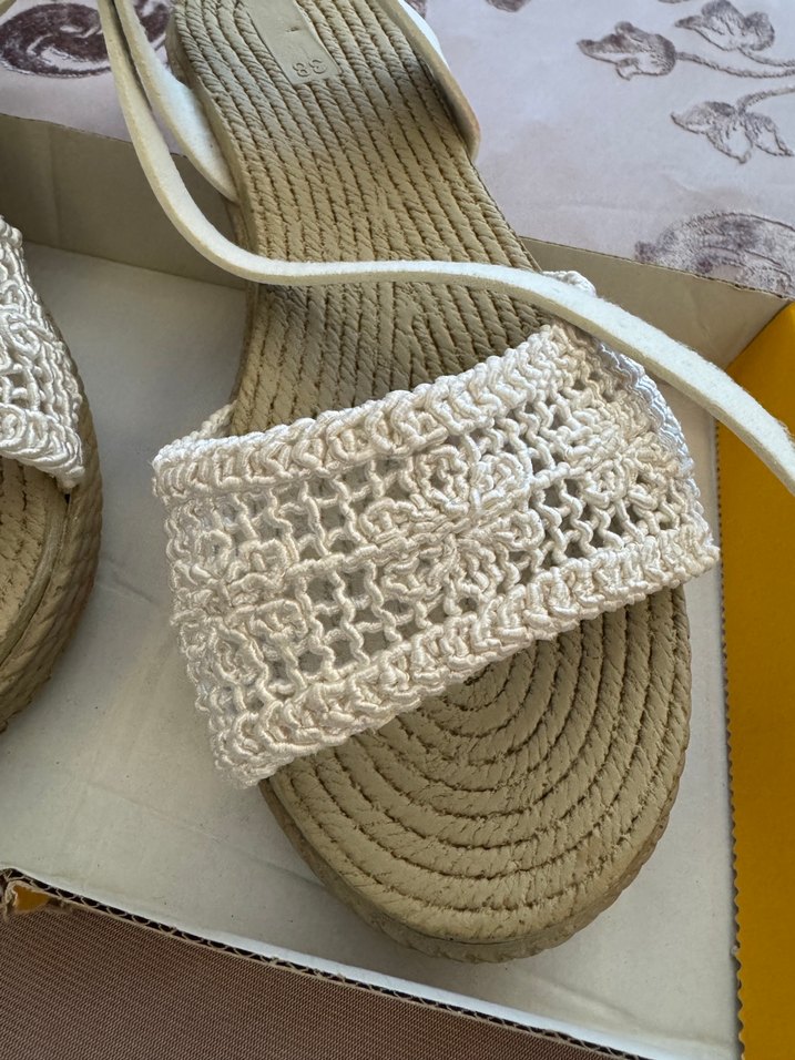 Beyaz Örgü Bantlı Kadın Sandalet - Görsel 4