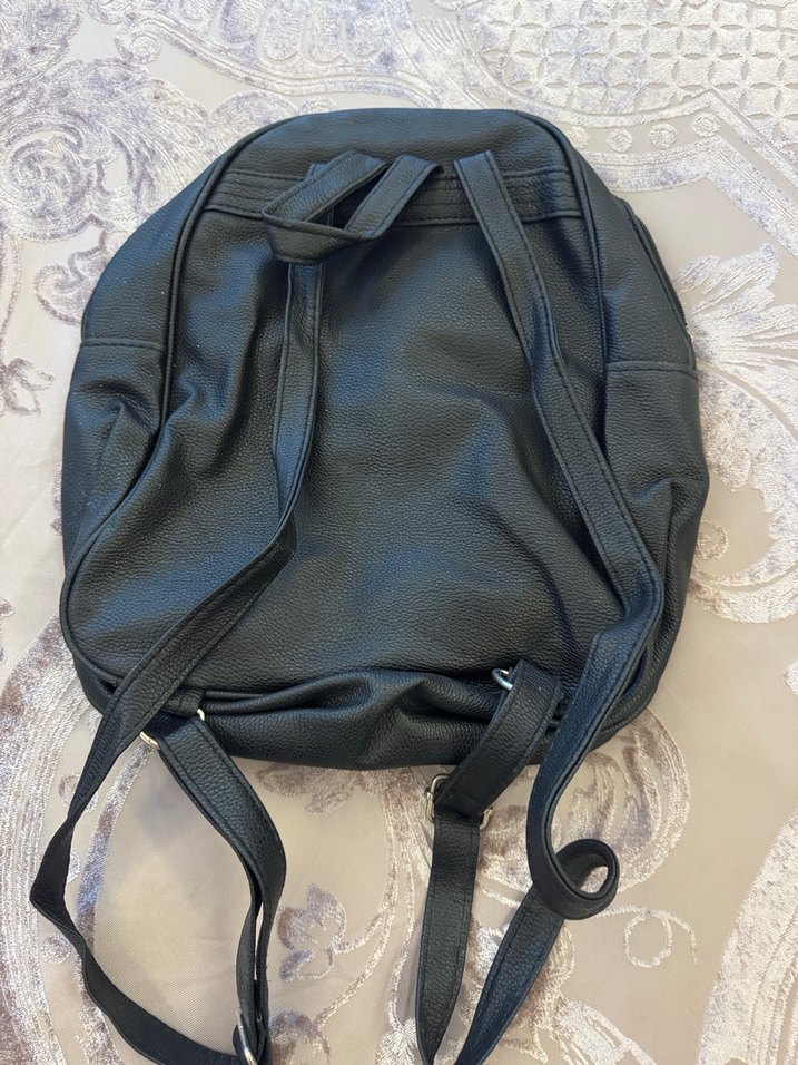 Siyah Deri Kadın Sırt Çantası - Görsel 2