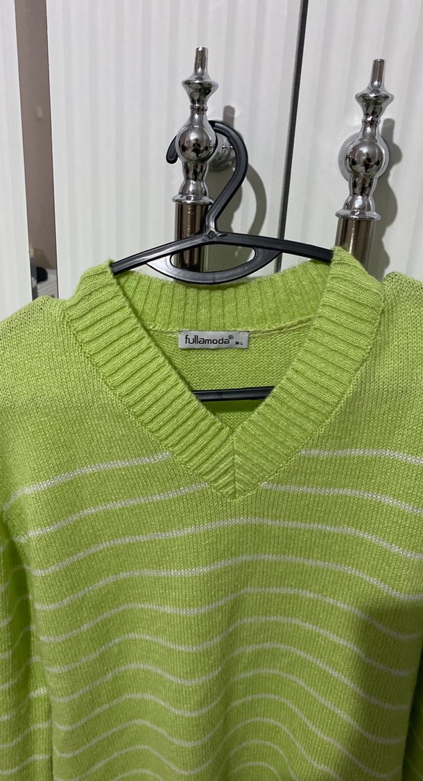 Yeşil Çizgili V Yaka Triko Kadın Kazak - Görsel 2