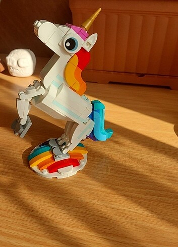 Lego creator 3 in 1 tek boynuzlu at