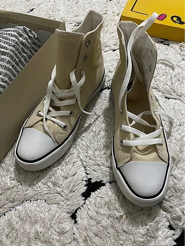 Uzun Converse