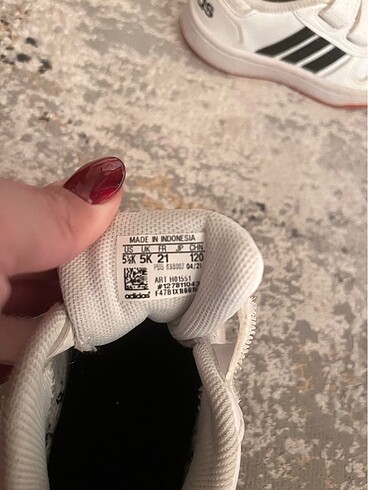 21 Beden beyaz Renk Adidas Spor ayakkabı