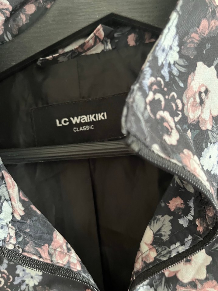 Lc Waikiki Çiçek Desenli Midi Kadın Yağmurluk - Görsel 3