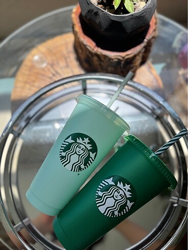 Starbucks pipetli bardak