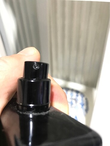 Narciso Rodriguez 100 ml orjinal iade garantilidir kapaksız