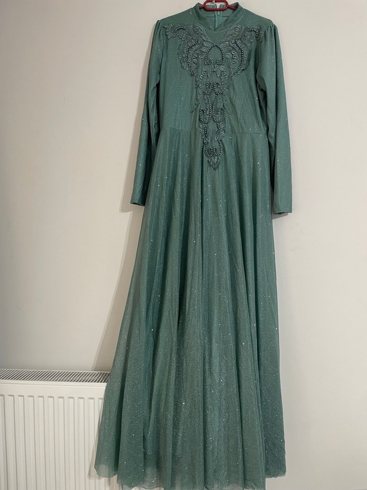 Yeşil İşlemeli Uzun Kollu Abiye Elbise - Görsel 2