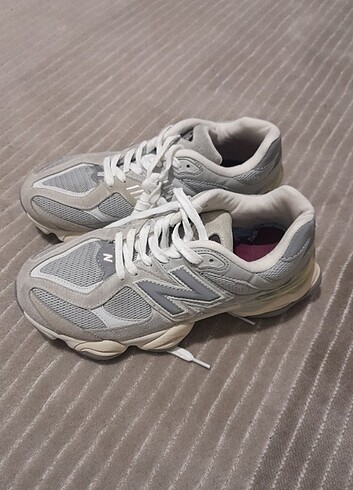 41,5 Beden gri Renk New balance 9060 ithal orjinal