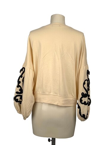 universal Beden Zara Sweatshirt %70 İndirimli.