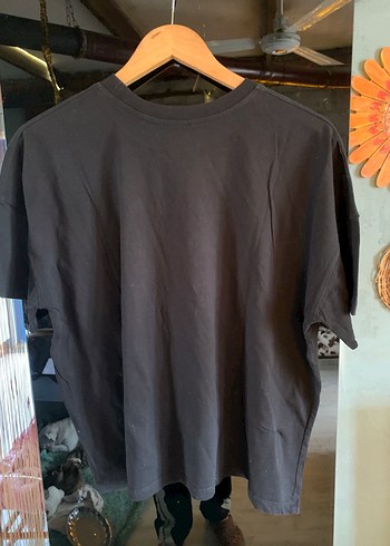 Siyah Payetli Baskılı Tişört - Görsel 2