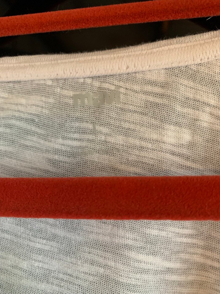 Kadın Beyaz V Yaka Keten Tişört - Görsel 2