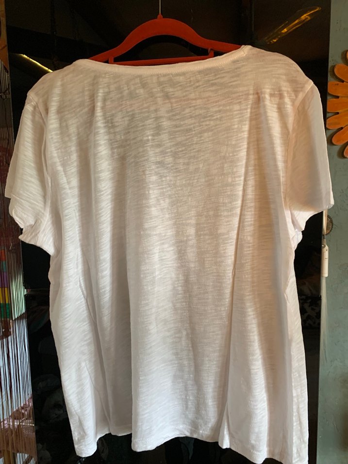 Kadın Beyaz V Yaka Keten Tişört - Görsel 3