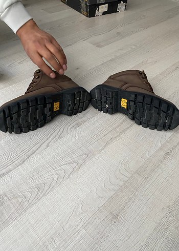 CAT Kahverengi Deri Kadın Bot - Görsel 8