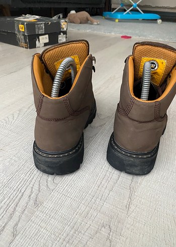 CAT Kahverengi Deri Kadın Bot - Görsel 11