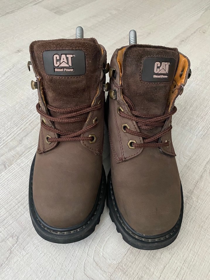 CAT Kahverengi Deri Kadın Bot - Görsel 3