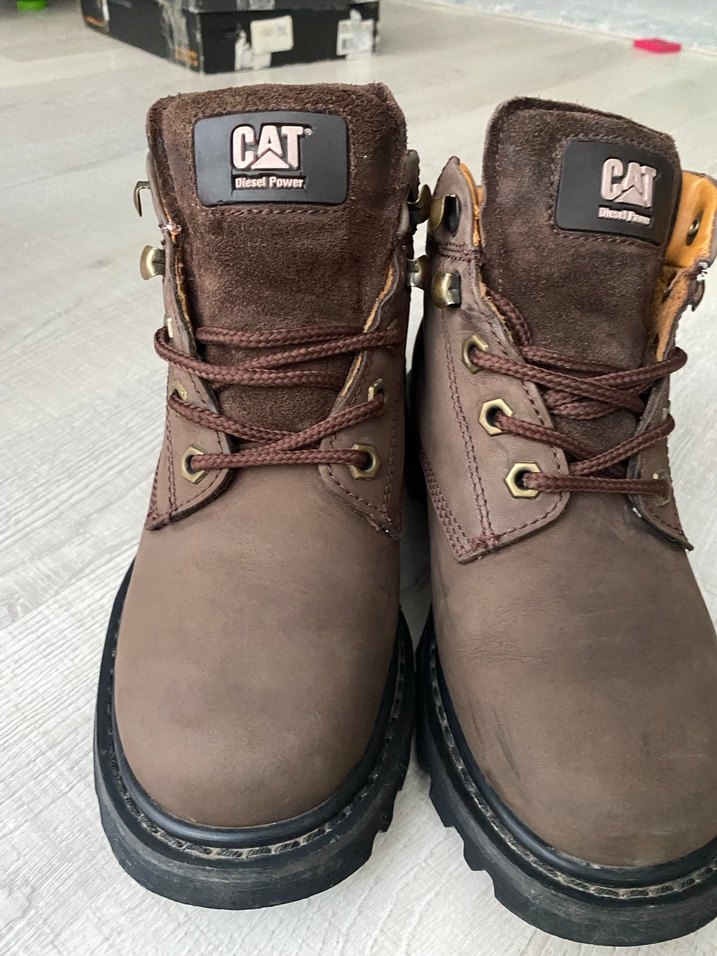 CAT Kahverengi Deri Kadın Bot - Görsel 2