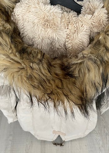 Kürklü Kapüşonlu Kaban - Görsel 3