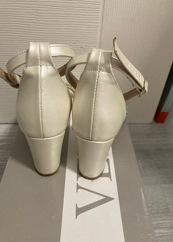 Krem Tokalı Topuklu Kadın Abiye Ayakkabı - Görsel 3