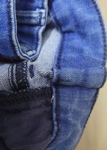 29 Beden mavi Renk Guess Düğmeli Yırtık Mavi Kadın Denim Pantolon