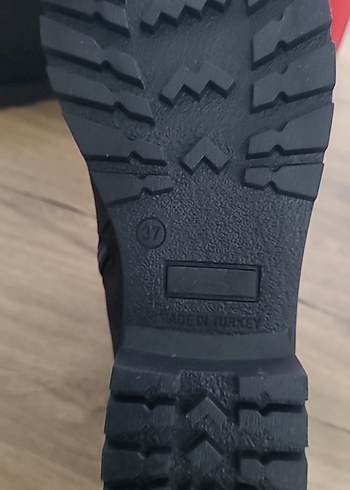 Siyah Süet Tokalı Kadın Bot - Görsel 7