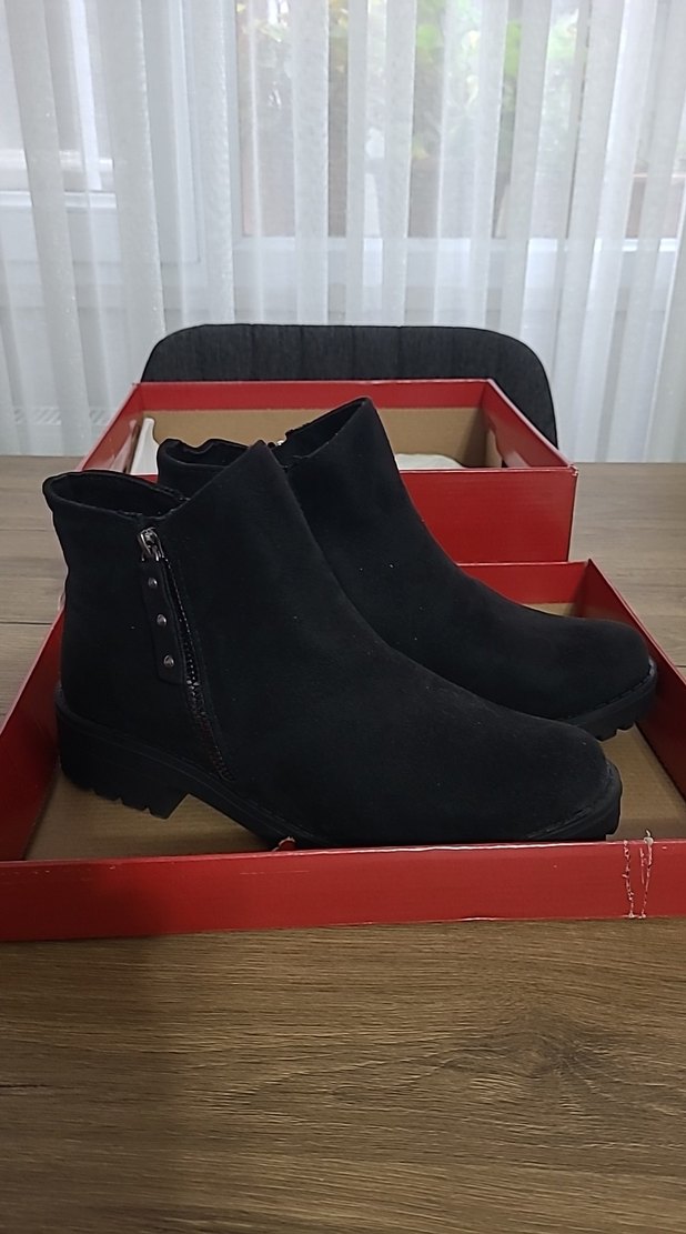 Siyah Süet Tokalı Kadın Bot - Görsel 3