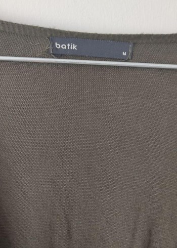 Batik M beden Drapeli V Yakalı Hırka - Görsel 3