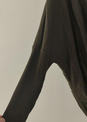 Batik M beden Drapeli V Yakalı Hırka - Görsel 2