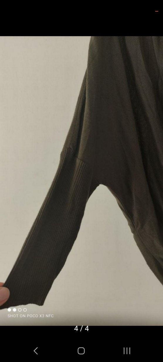 Batik M beden Drapeli V Yakalı Hırka - Görsel 2