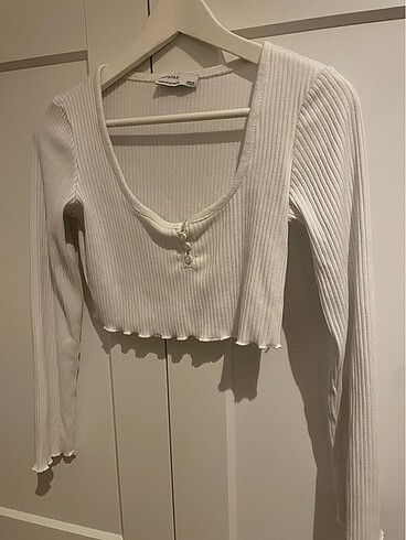 Beyaz Bershka Crop