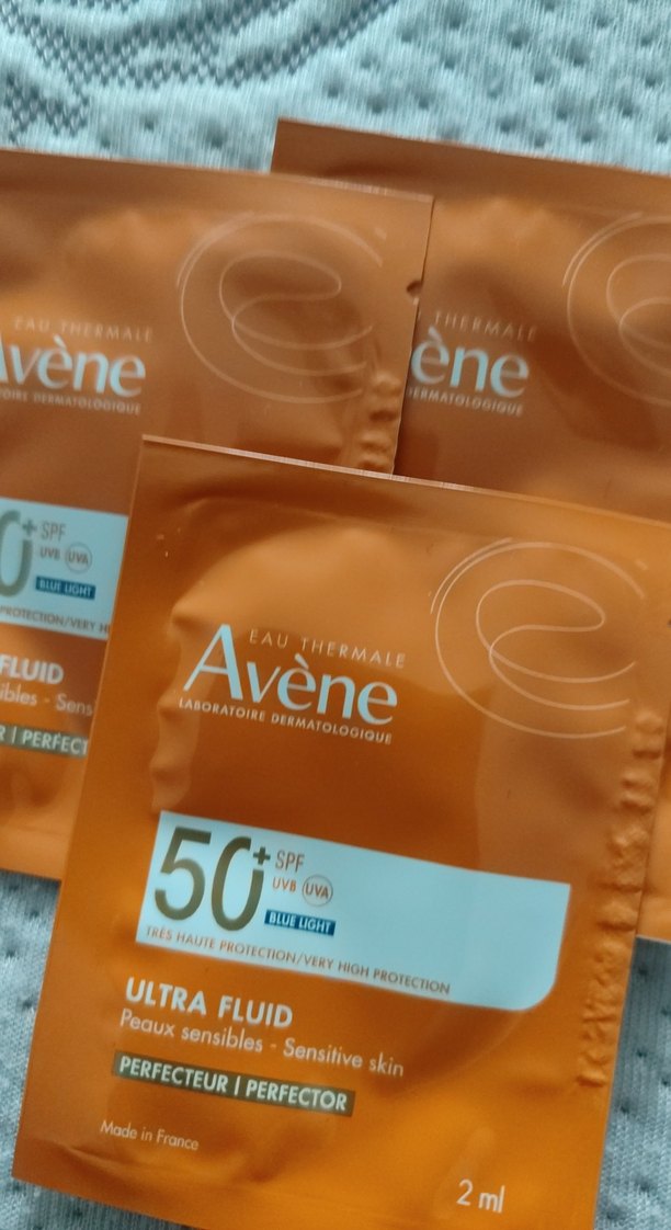 Avène Ultra Fluid SPF 50 Güneş Koruyucu 2ml - Görsel 2