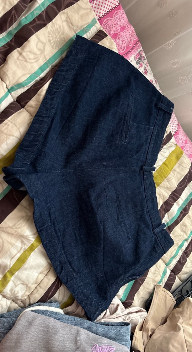 Kadın Lacivert Pileli Mini Kot Şort - Görsel 4