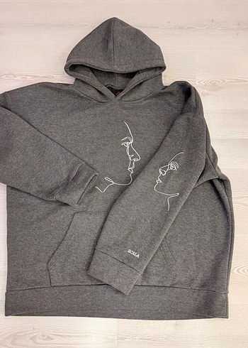 Kapüşonlu Gri Baskılı Sweatshirt
