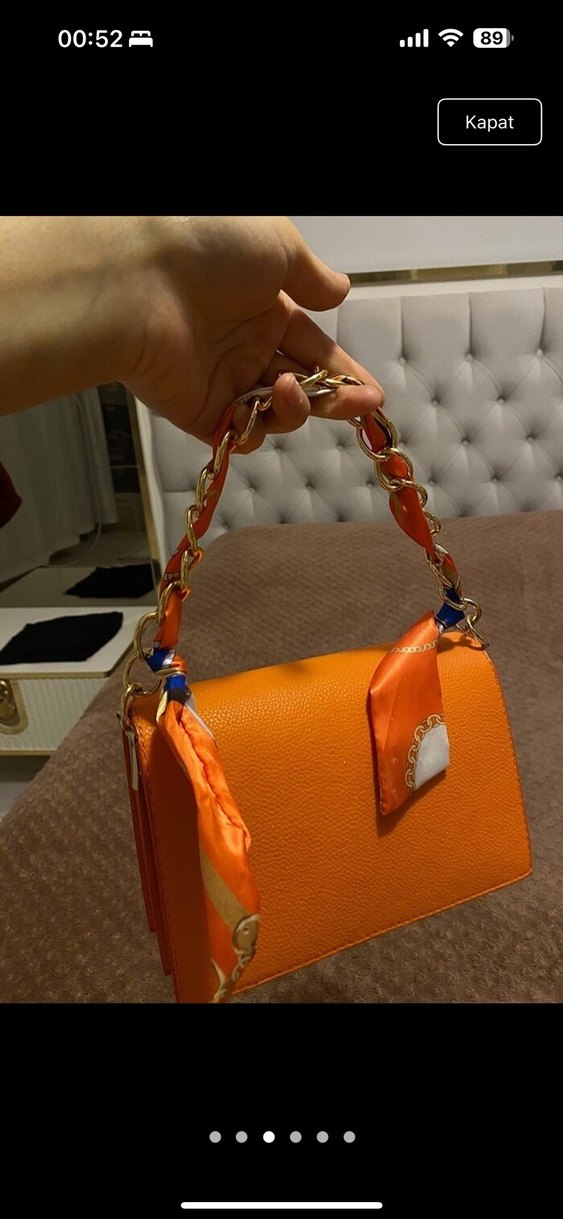 Turuncu Yılan Baskılı Zincir Detaylı Deri Çanta - Görsel 5