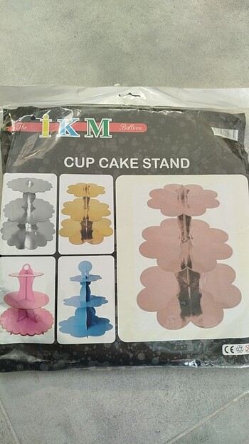 Cup cakr standı