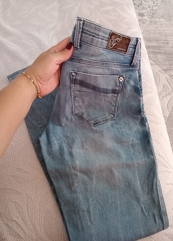 27 Beden Colins kot
