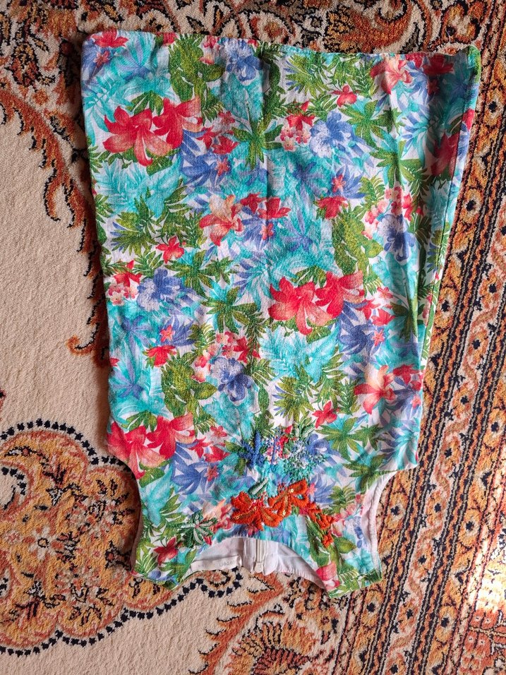 Renkli Boncuk Detaylı Kolsuz Kız Elbisesi - Görsel 3