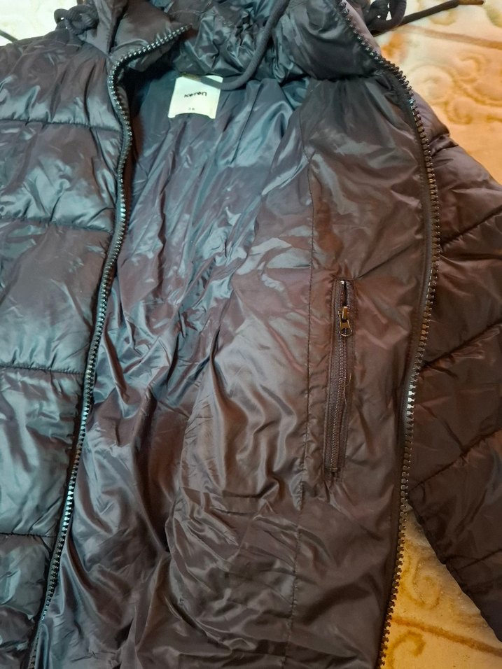 koton Siyah Kapüşonlu Uzun Kadın Kışlık Mont - Görsel 4