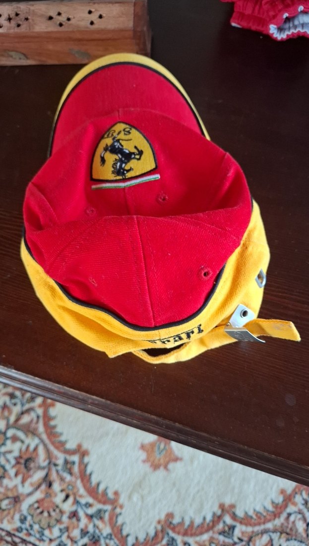 Kırmızı Ferrari Logolu Erkek Şapka - Görsel 2