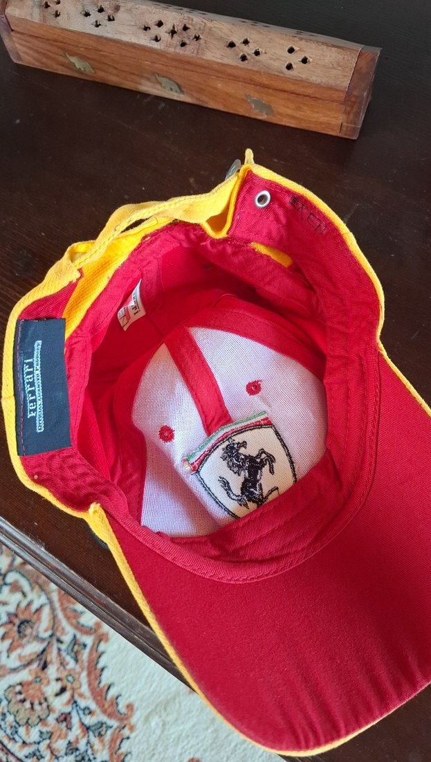 Kırmızı Ferrari Logolu Erkek Şapka - Görsel 3