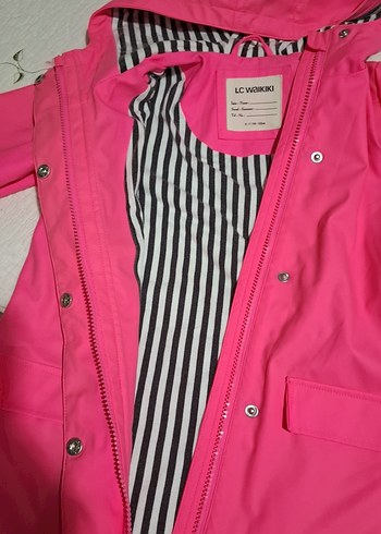 Kız Çocuk Kapüşonlu Pembe Yağmurluk - Görsel 4