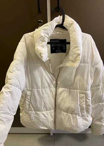 Stradivarius beyaz şişme mont
