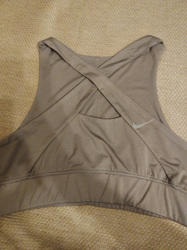 Nike haki Spor Sütyeni Çapraz Askılı - Görsel 4