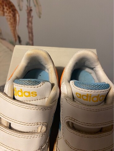 25 Beden beyaz Renk Adidas erkek çocuk spor ayakkabı Hoops