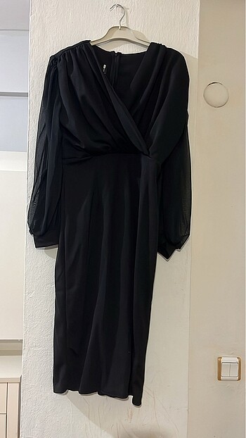 Siyah sade elbise