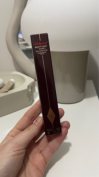 Charlotte Tilbury Spotlight Aydınlatıcı