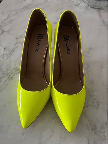 Butigo Stiletto