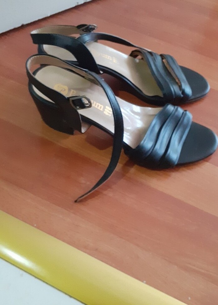 Siyah topuklu ayakkabı  - Görsel 4