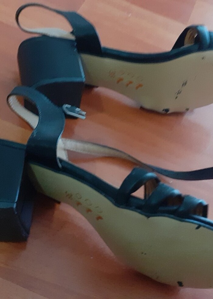 Siyah topuklu ayakkabı  - Görsel 5