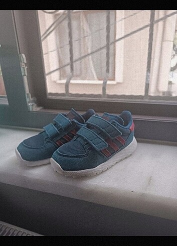 Adidas spor ayakkabı 