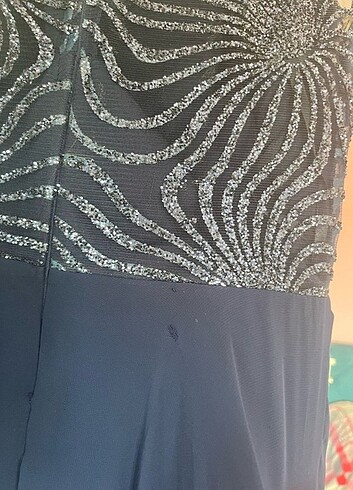 Uzun lacivert taslı abiye - Görsel 3